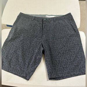 Men’s size 38 gray golf shorts